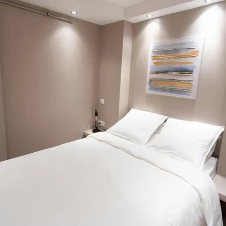 Au Pied De La Cathedrale Apartmán Remeš