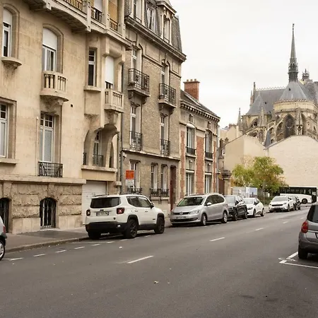 Au Pied De La Cathédrale Appartamento Reims