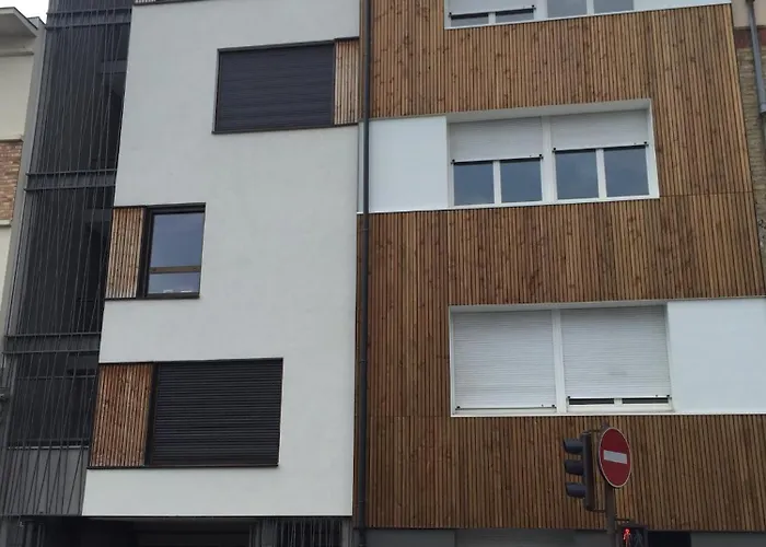 Au Pied De La Cathedrale * Реймс