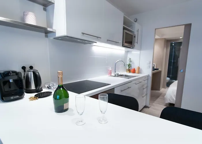 Апартаменты Au Pied De La Cathedrale *